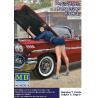 Maquette Plastique Figurine 1/24 : SERIE PIN-UP - UN ARRÊT MINUTE - KIT N°2 MASTER BOX 24016